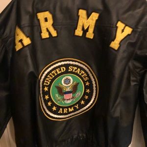 Unisex Army leather jacket.
